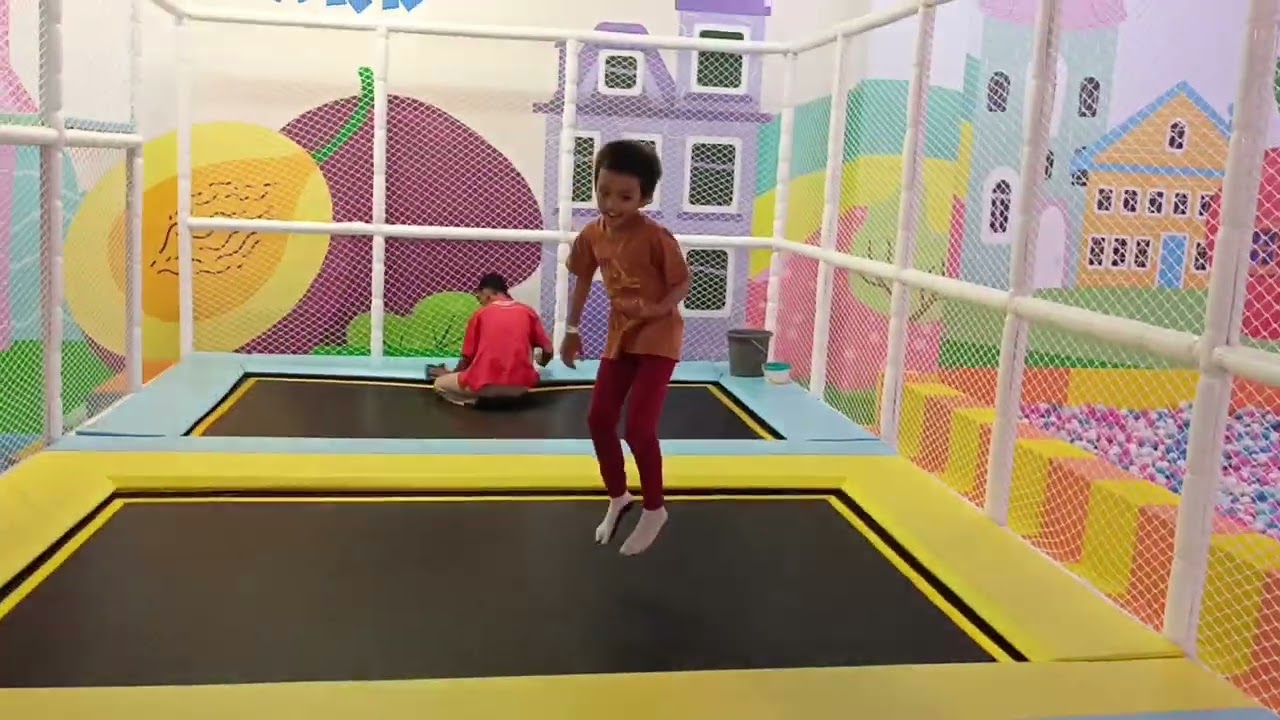 Playground Fruitcity Park ITC BSD Trampolin Game