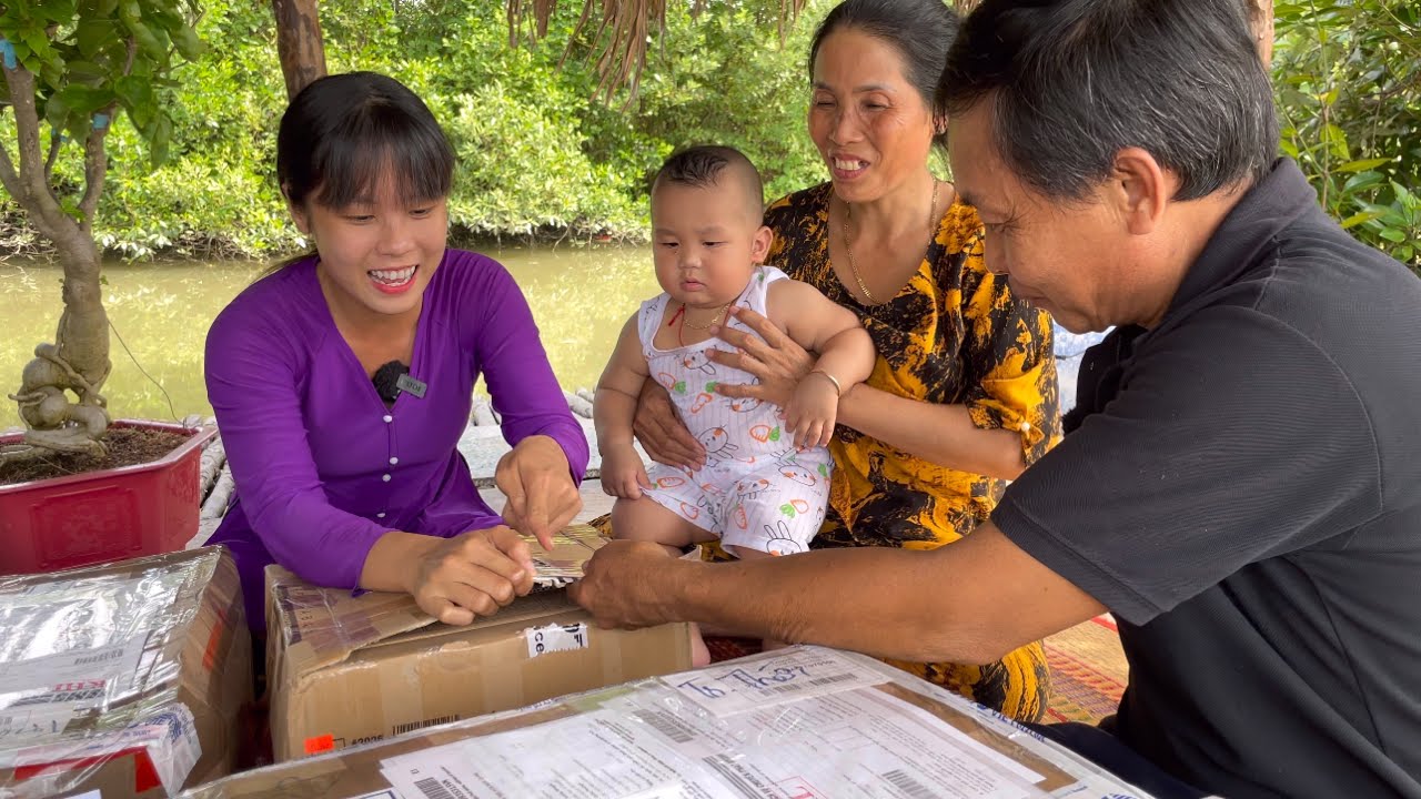NHỮNG THÙNG QUÀ ĐẦY YÊU THƯƠNG TỪ KHÁN GIẢ TẶNG, NHẬN LƯƠNG YOUTUBE VÀ PHÁT LƯƠNG CHO CẢ NHÀ | TNCM