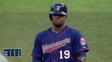 CLE@MIN: Vargas hits RBI single to extend early lead