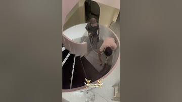 Sơn hoàn thiện cầu thang xoắn ốc bằng sơn ô tô cao cấp