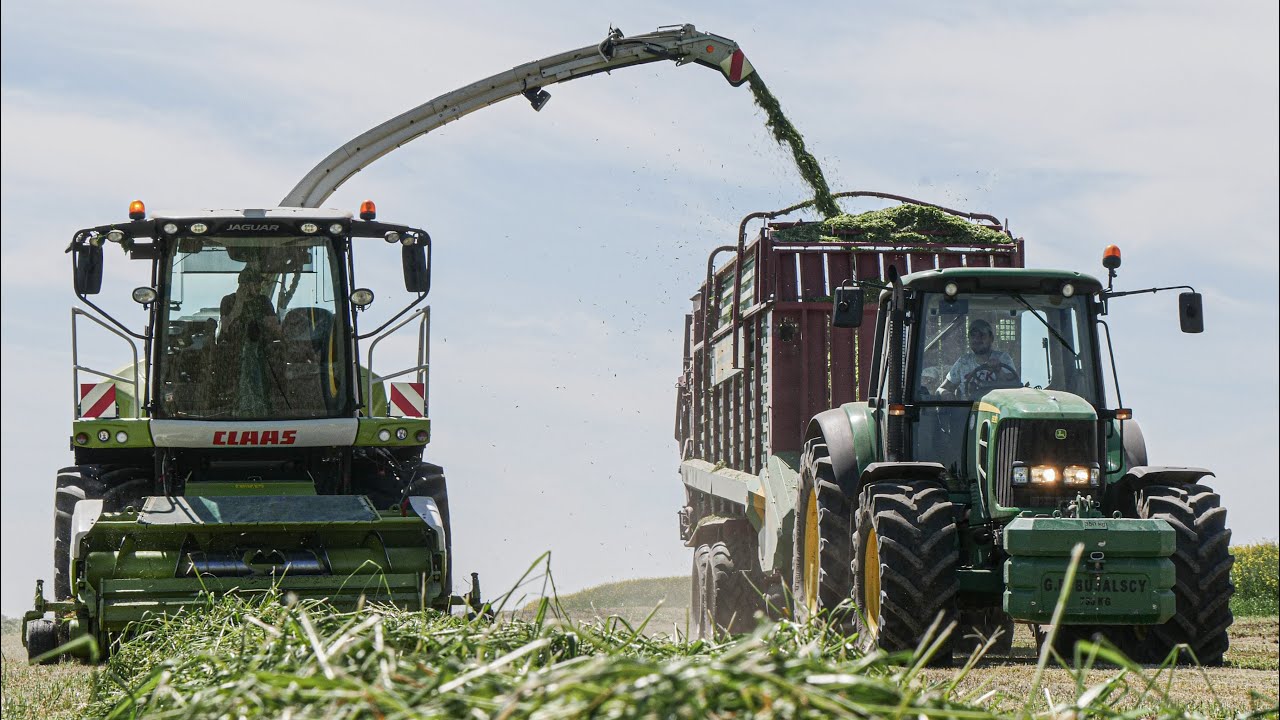 Grasernte 2024! Häckseln \u0026 Silieren mit Fendt \u0026 JohnDeere Traktoren /Krone BIGX Häcksler.