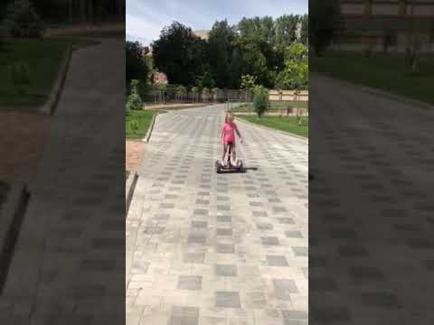 Ребенок 5 лет на Ninebot MiniPRO