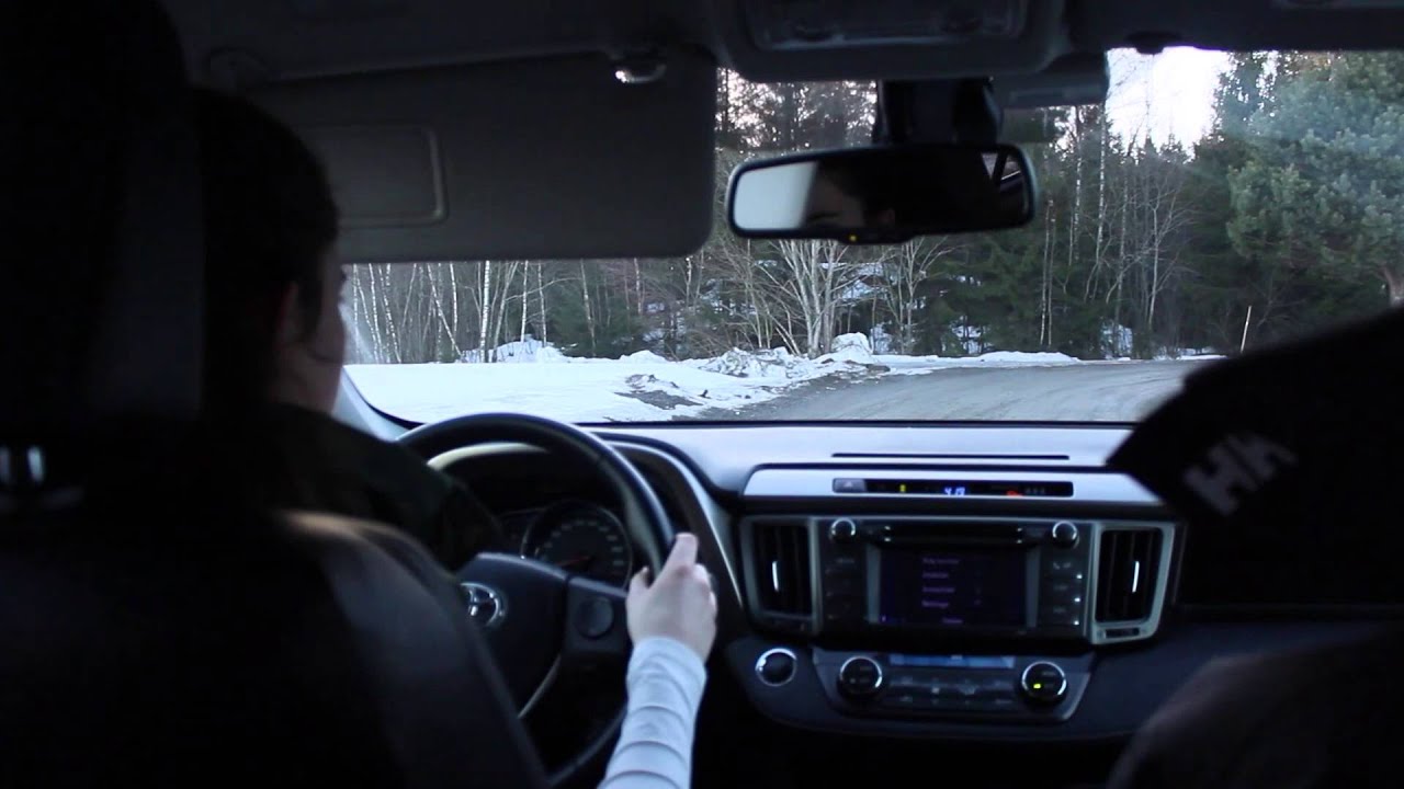 Bli med Maiken ut på øvelseskjøring