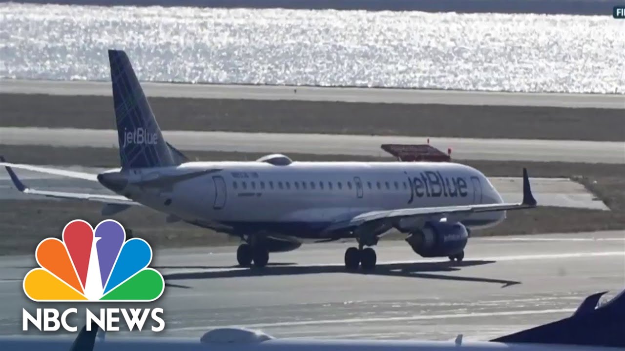 Justice Department sues to block JetBlue’s deal for Spirit Airlines
