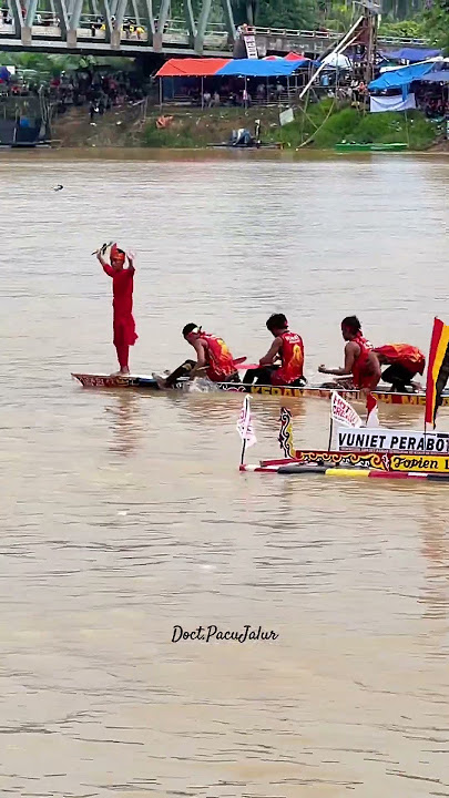 Performa Togan Luan Keramat Jubah Merah