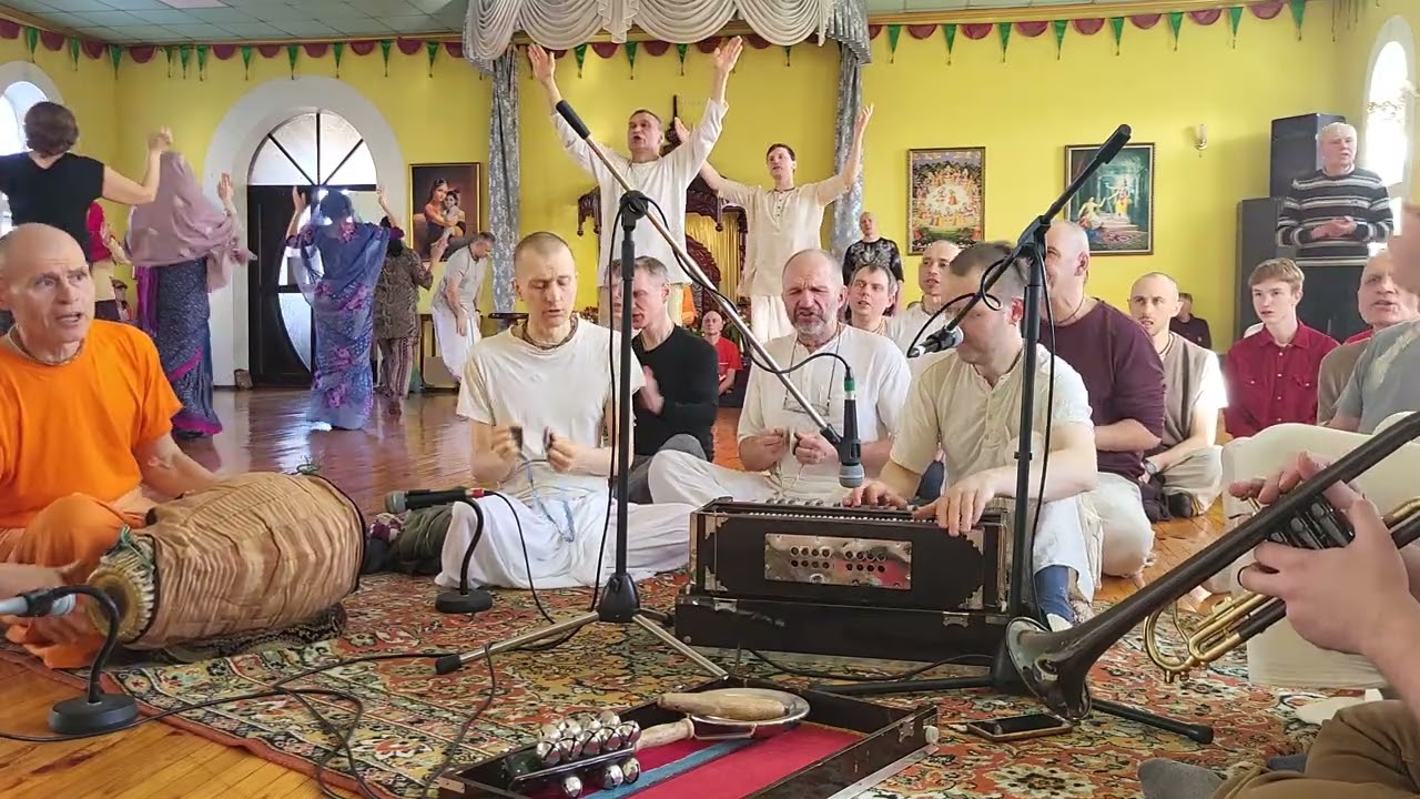 Воскресный киртан - Александр Луцишин прабху (Харьков 01.03.2026)