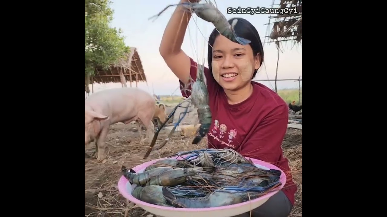 ချောင်းထဲမှာ ပုစွန်ထုပ်ငုပ်ပြီး လတ်လတ်ဆတ်ဆတ်မီးကင်စားမယ်😋