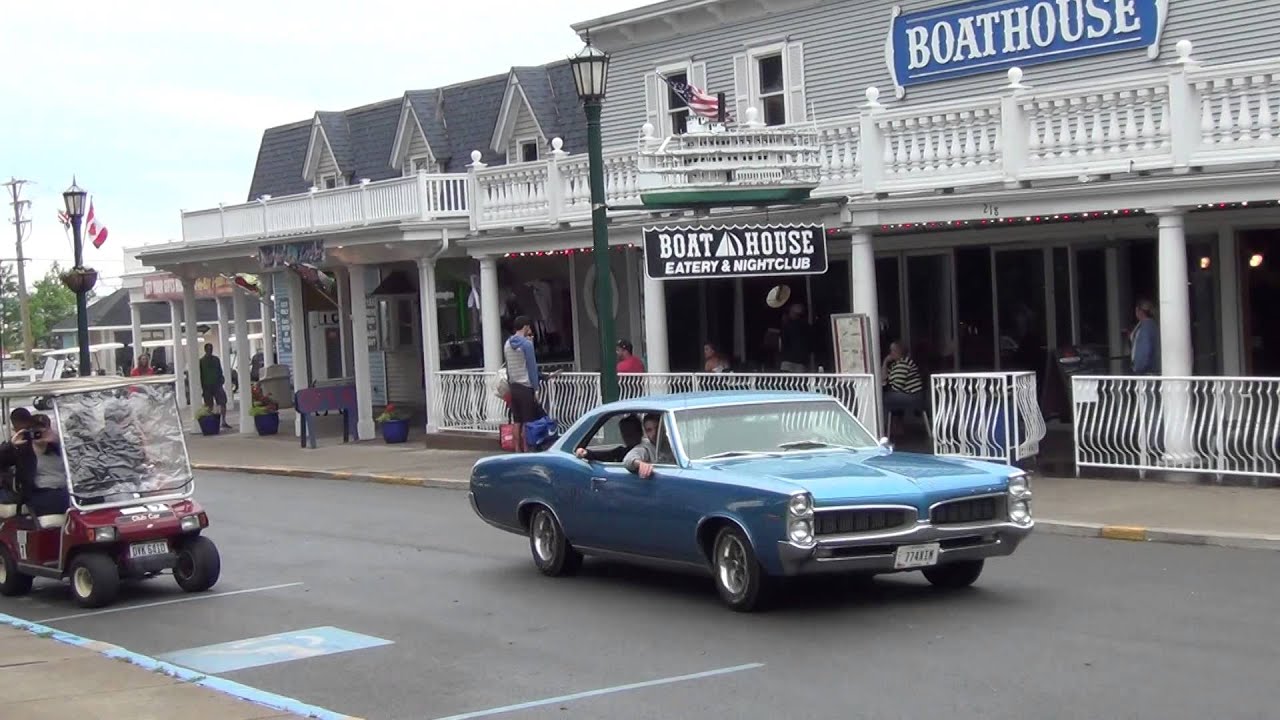 Put-in-Bay Antique Car Parade on June 8th, 2014 - YouTube