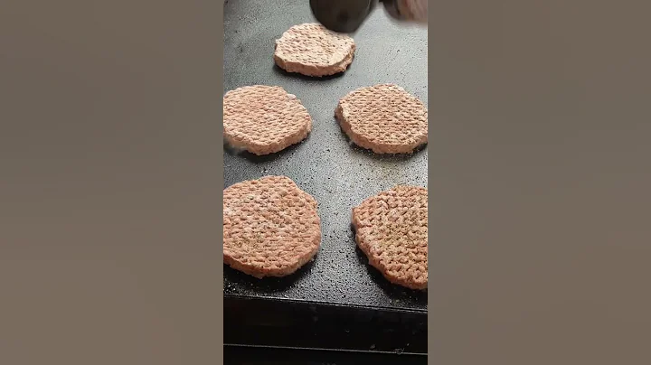 I cooked frozen burgers on my Blackstone and this is what happened #shorts