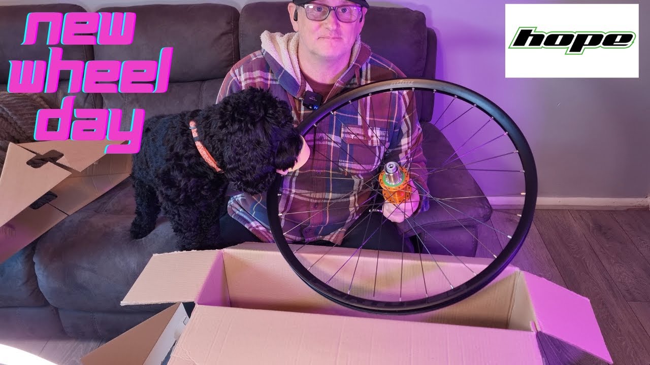 HOPE Fortus 30 rim built on our bulletproof Pro 4 Hubs - YouTube