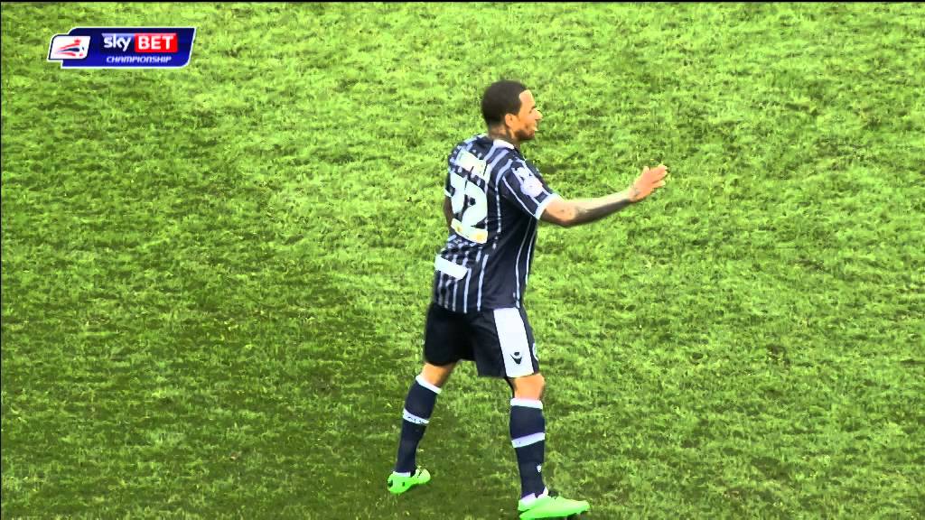 Leeds United vs Millwall - Championship 2013/14