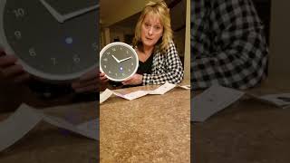 Echo clock unboxing and setup.