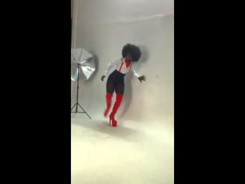 Amara "Behind The Scene at Photo Shoot" Streching with Thight Hight Red Boots