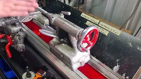 Headstock and tailstock alignment using a precision test bar 