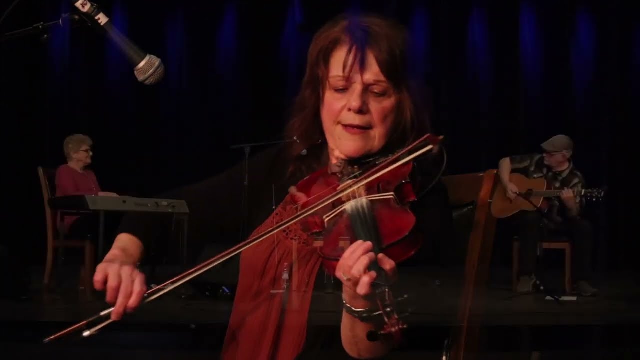 Louise Arsenault - Accompagnée de Zelma Arsenault et Karl Proude