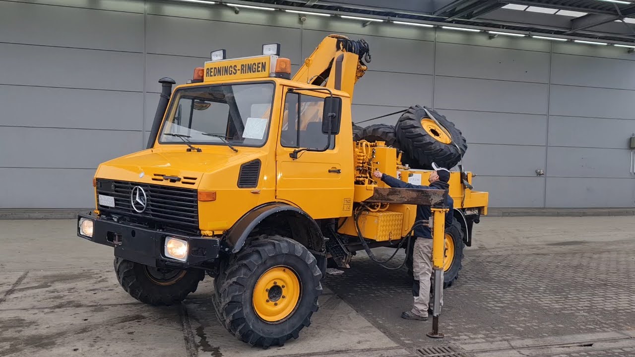 70161121 Unimog - YouTube