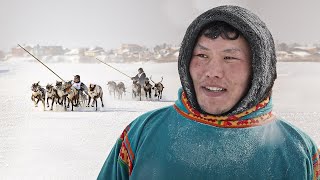 День оленевода в Салехарде. Гонки на оленьих упряжках. Национальные виды спорта. Ямал. Россия