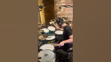 Warming up in my studio 🔥 #drums #creativdrums #drummer #drumming