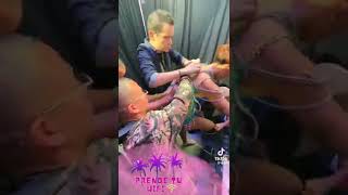 Cambiandose De Vestuario A La Velocidad Del Sol