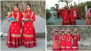 कलश यात्रा💃 आज गाँव की सभी औरतें दुल्हन की तरह सजी है 👰#twins #village #kalash #bride