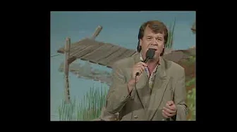 En kväll i Juni - Lasse Berghagen - Allsång på Skansen 1991 En kväll i Juni - Lasse Berghagen - Allsång på Skansen 1991