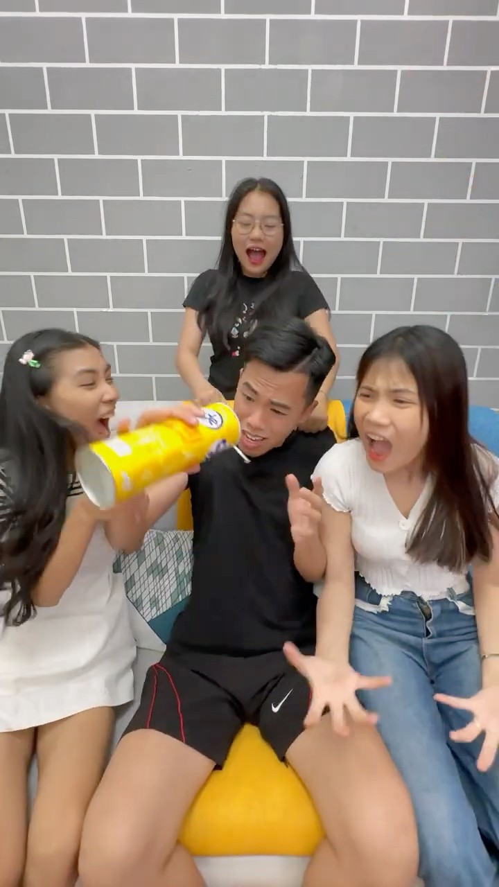 LNF - Ôi không ống bánh Lays || screaming and tube of fries #shorts