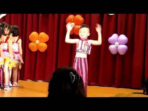 小超哥畢業典禮表演