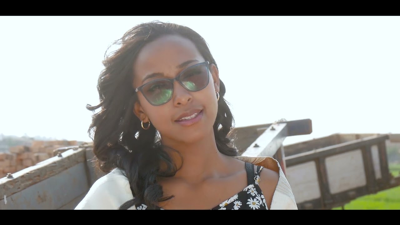 EKEKO SATRIA  Roland RAELISON (Olive sy Francia) Cover. 