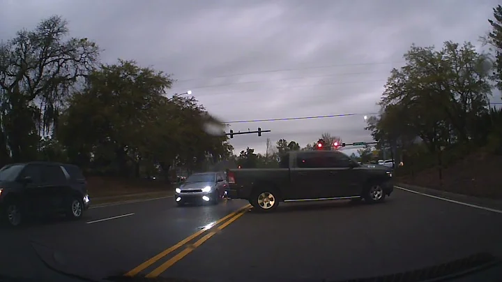 Illegal u turn x double yellow Trim