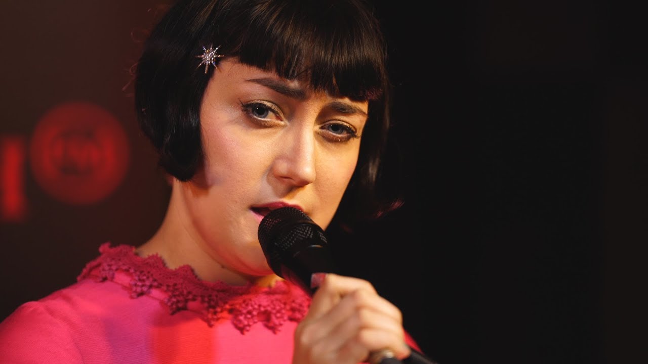 Smooth FM | Hailey Tuck - Trouble In Mind