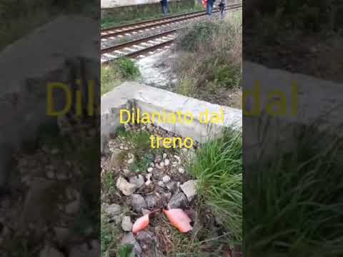 Travolto dal treno nel Casertano, muore