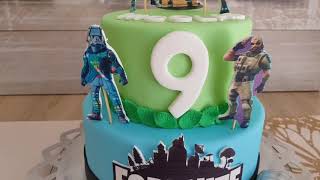 9 Years Birthday Boy Cake Ideas - FC Bayern Munchen Cake - Fortnite Cake