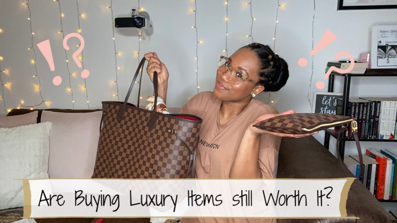Is Louis Vuitton Neverfull GM Worth it?| What&#39;s In My LV Wallet 2020| Am i still buying Luxury ...