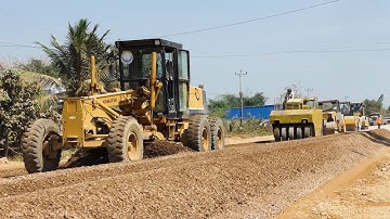 Great Work! Processing Techniques Strong Motor Grader And Road Roller For Building Road Foundation