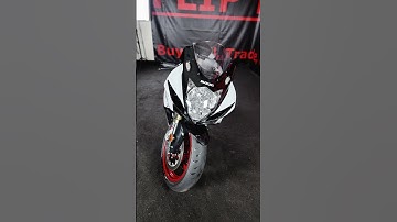 ブラックフライデーにカートは不要。クラッチがあれば十分です。#likeandsubscribe