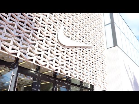 Videó: Az új Nike Miami Store Egy építészeti Játszótér