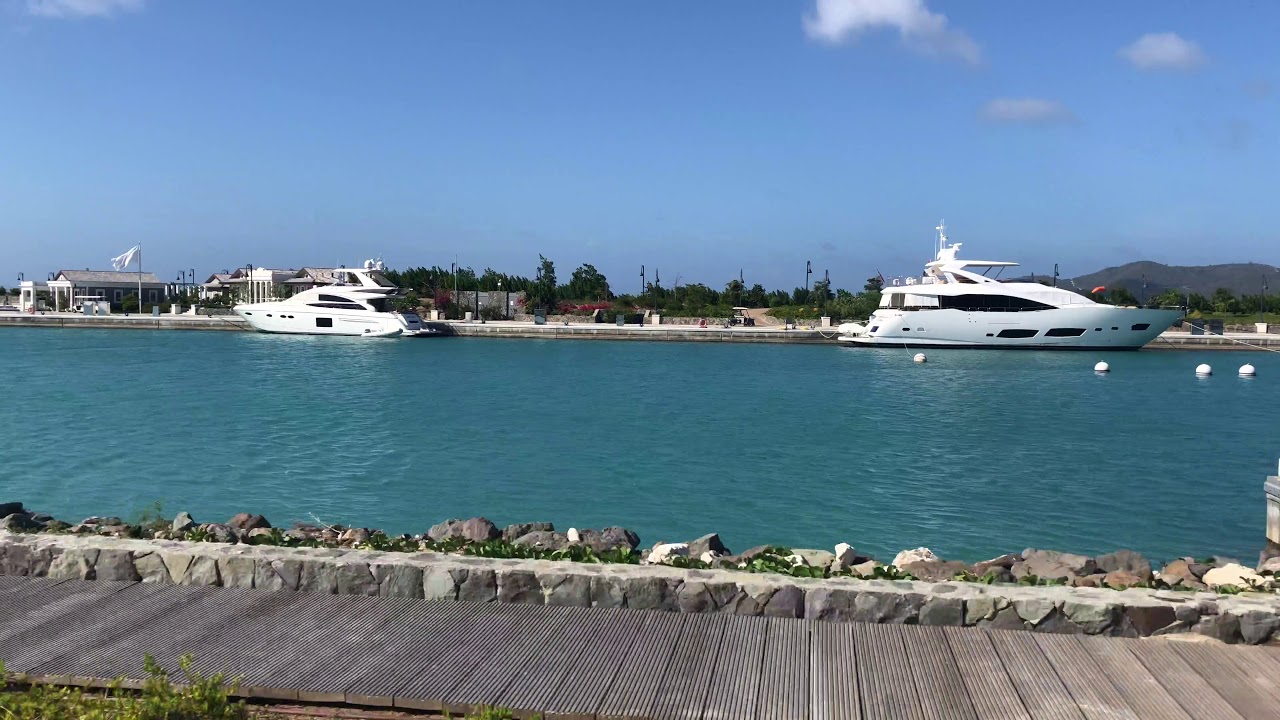 sandy lane yacht club glossy bay canouan