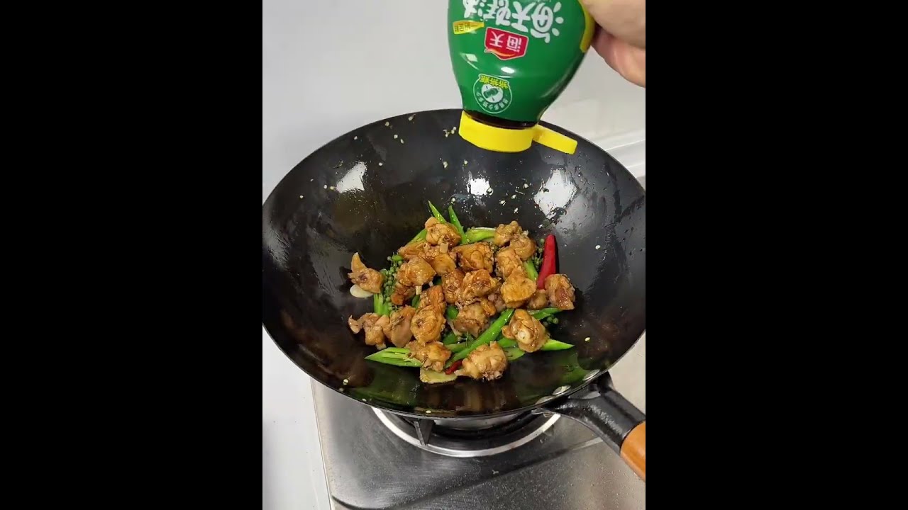 037 Pay attention and your love rivals will be halved after a bowl rice. 