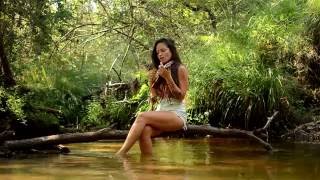 Video thumbnail of "Natalia Doco - Ojos Azules (huayno tradicional)"