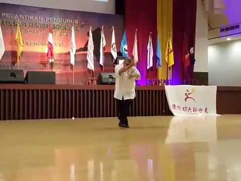 Federasi Kungfu Indonesia Pembukaan ( Jurus Dewa Mabok - Dewa Pincang Menyuguhkan Arak ) - YouTube
