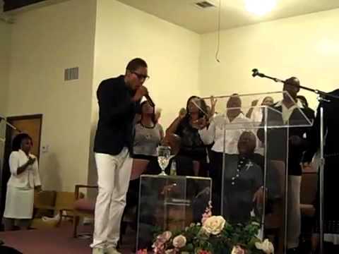 Deitrick Haddon Performing "He's Able" at New Antioch COGIC