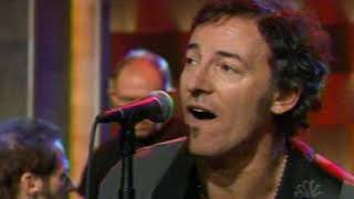 Bruce Springsteen- Kitty&#39;s back- Late night with Conan O&#39;Brien-12/12/2002