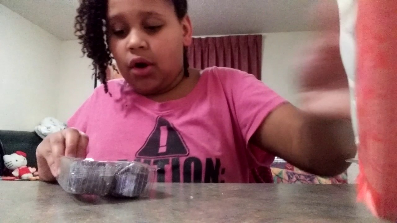 Trying Spanish food - YouTube