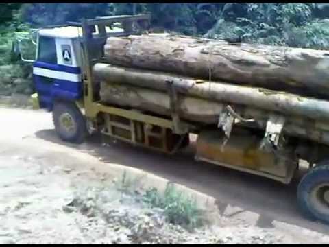 Nissan Logging Truck power