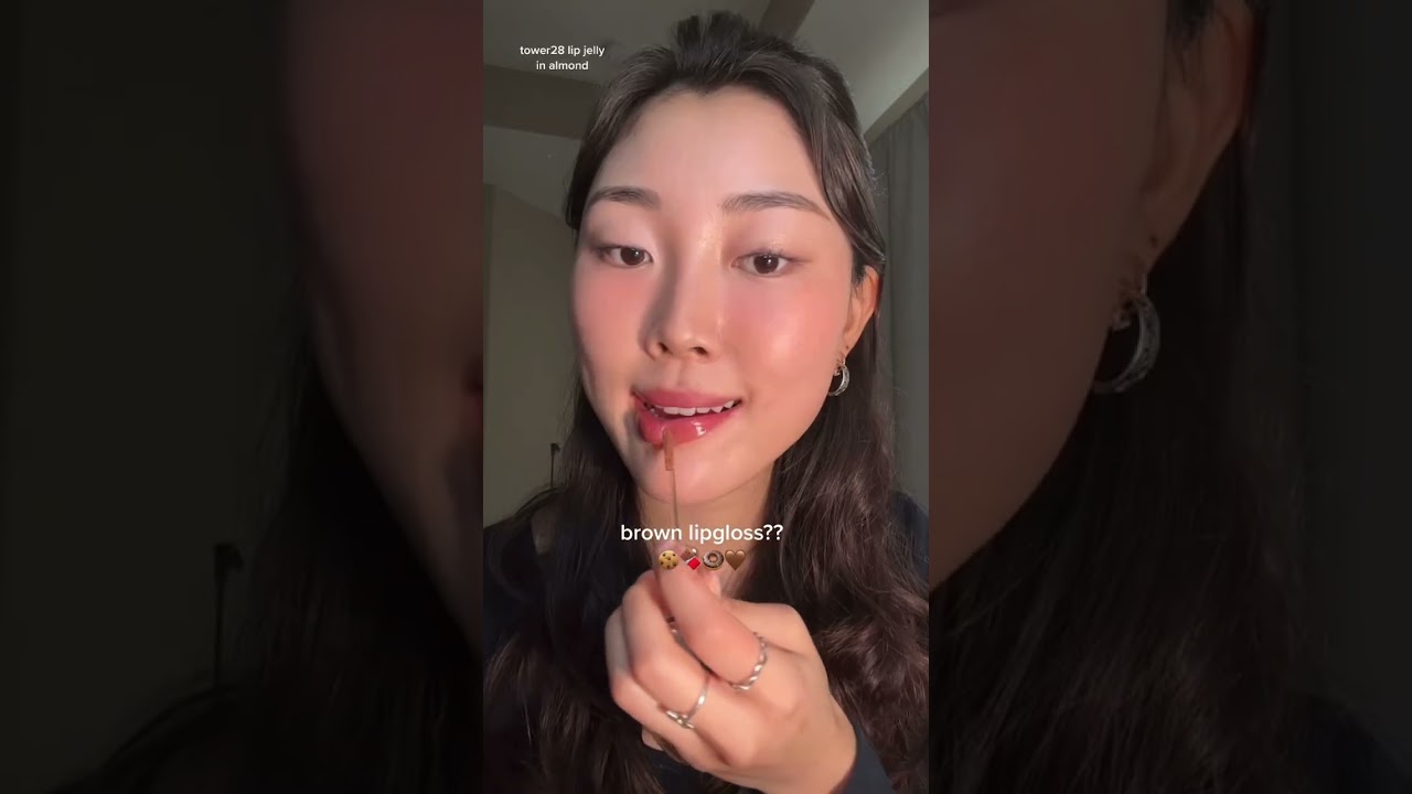 brown lipgloss?? ❤️🍫🍪🤎 