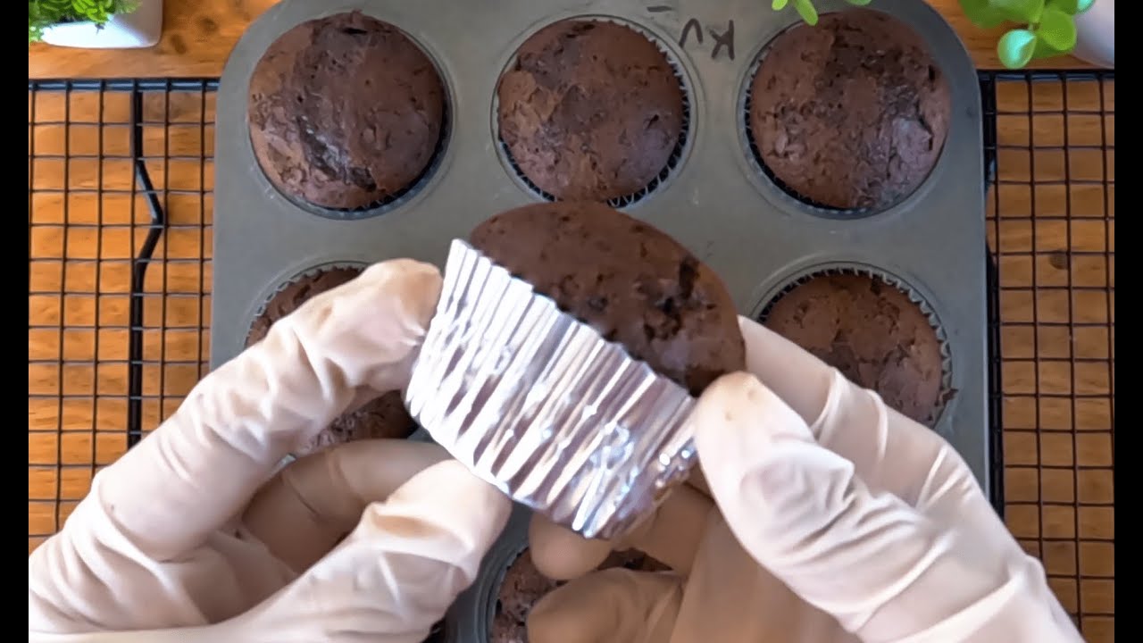 BEST CHOCOLATE CUPCAKES WITHOUT EGGS, MILK & BUTTER Soft, Fluffy