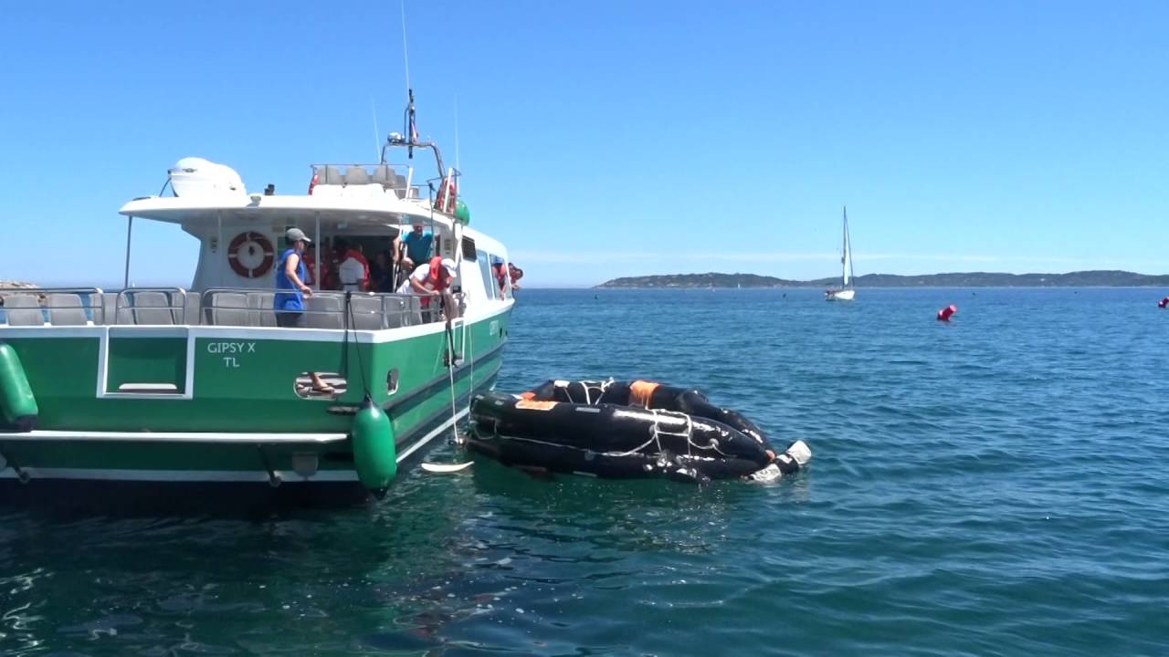 Déclenchement d’un radeau de survie 50 places