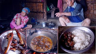 Jungle Mans Wife Cooks Pork Curry And Rice For Him In His Jungle Shed Family In The Jungle