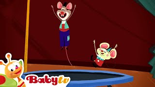 Jouer à des jeux au cirque  | Épouvantail | @BabyTVFR