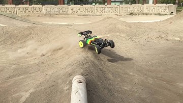 Losi 8ight-e 4.0 (short run at the track)